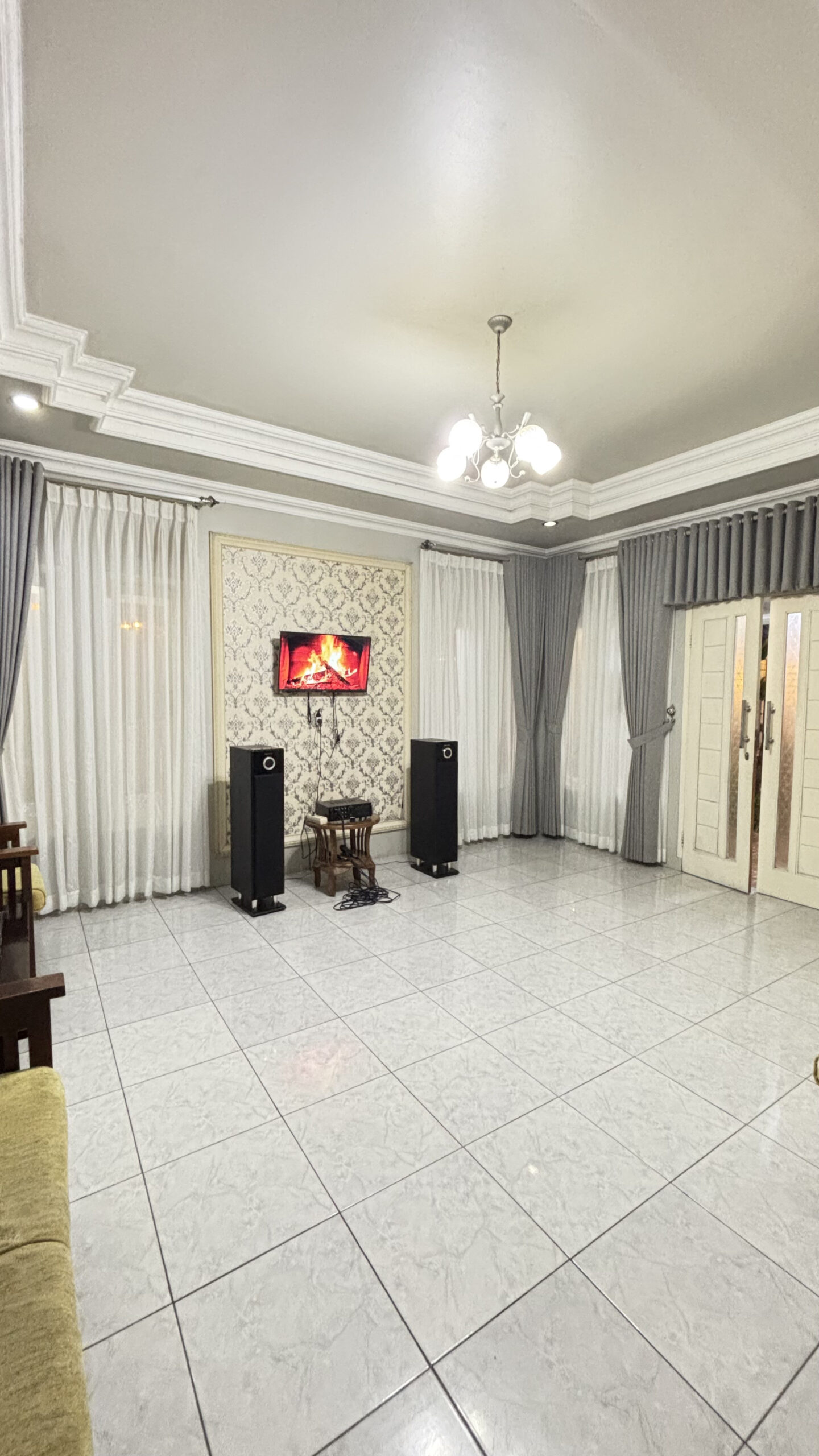 villa serly karoke