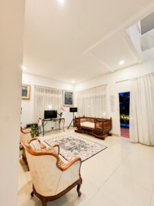 villa anya