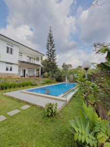 kolam renang villa goods